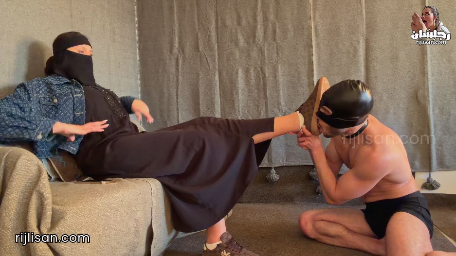 Sufalia - Yasmin Male Submission - Worship my Shoes While I Slap you